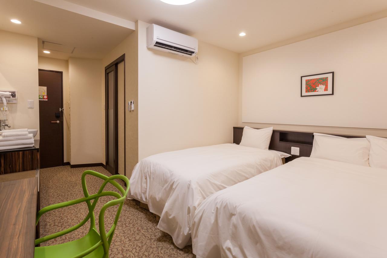 Kariyushi LCH. Premium Hotel Naha Esterno foto