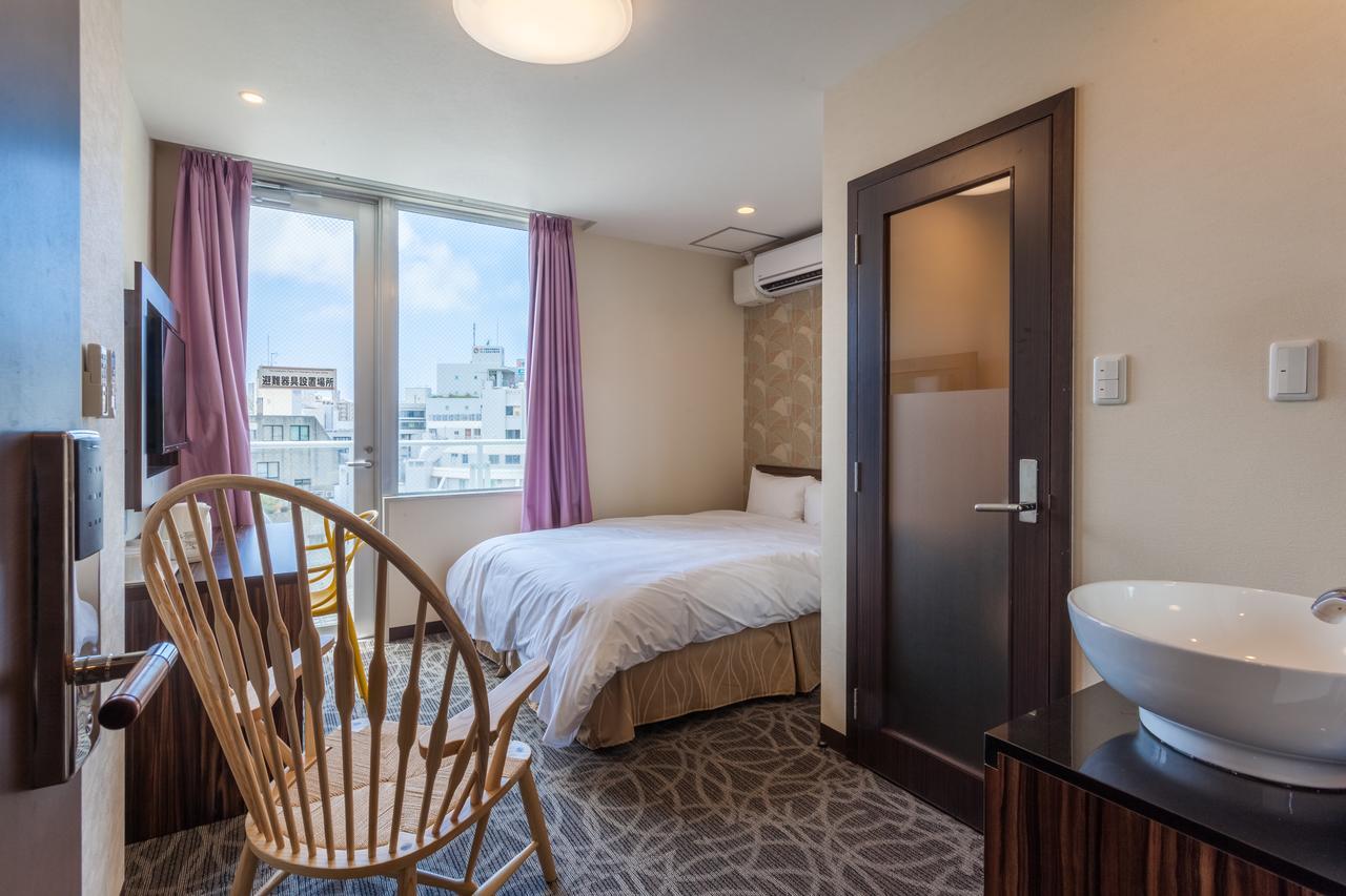 Kariyushi LCH. Premium Hotel Naha Esterno foto