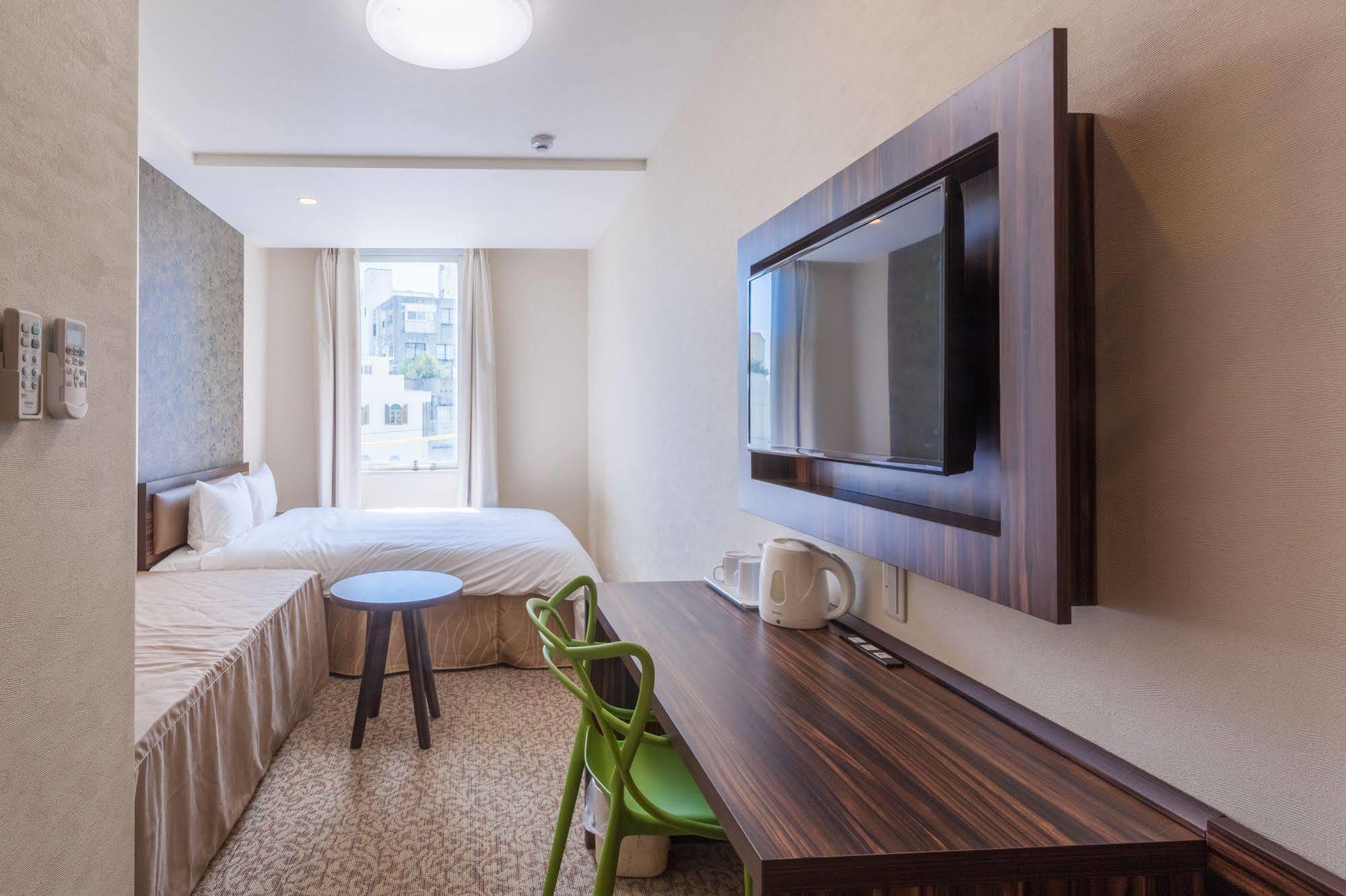 Kariyushi LCH. Premium Hotel Naha Esterno foto