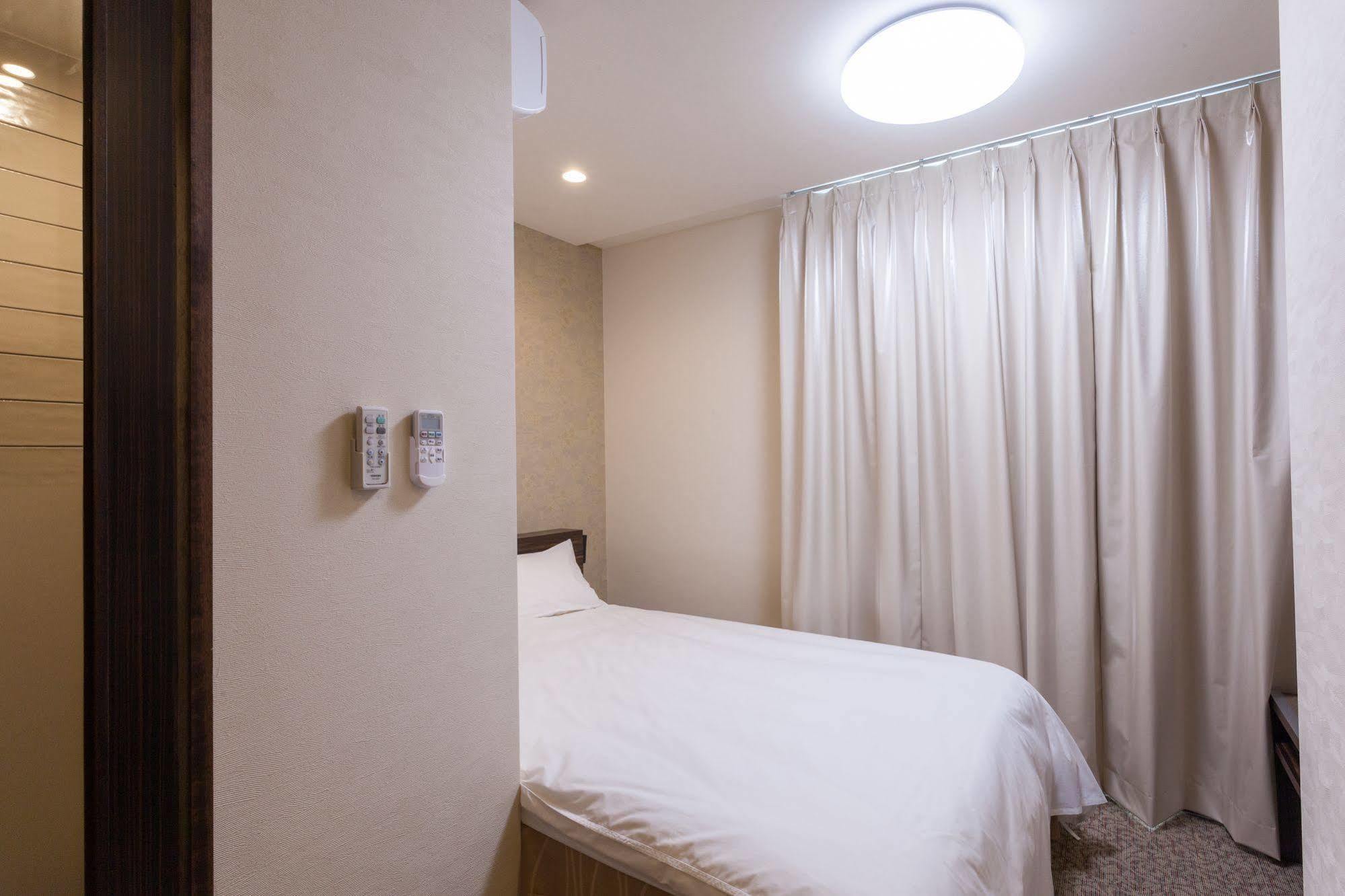 Kariyushi LCH. Premium Hotel Naha Esterno foto