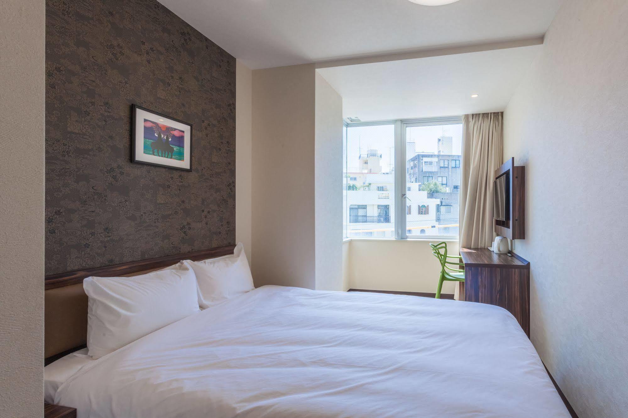 Kariyushi LCH. Premium Hotel Naha Esterno foto